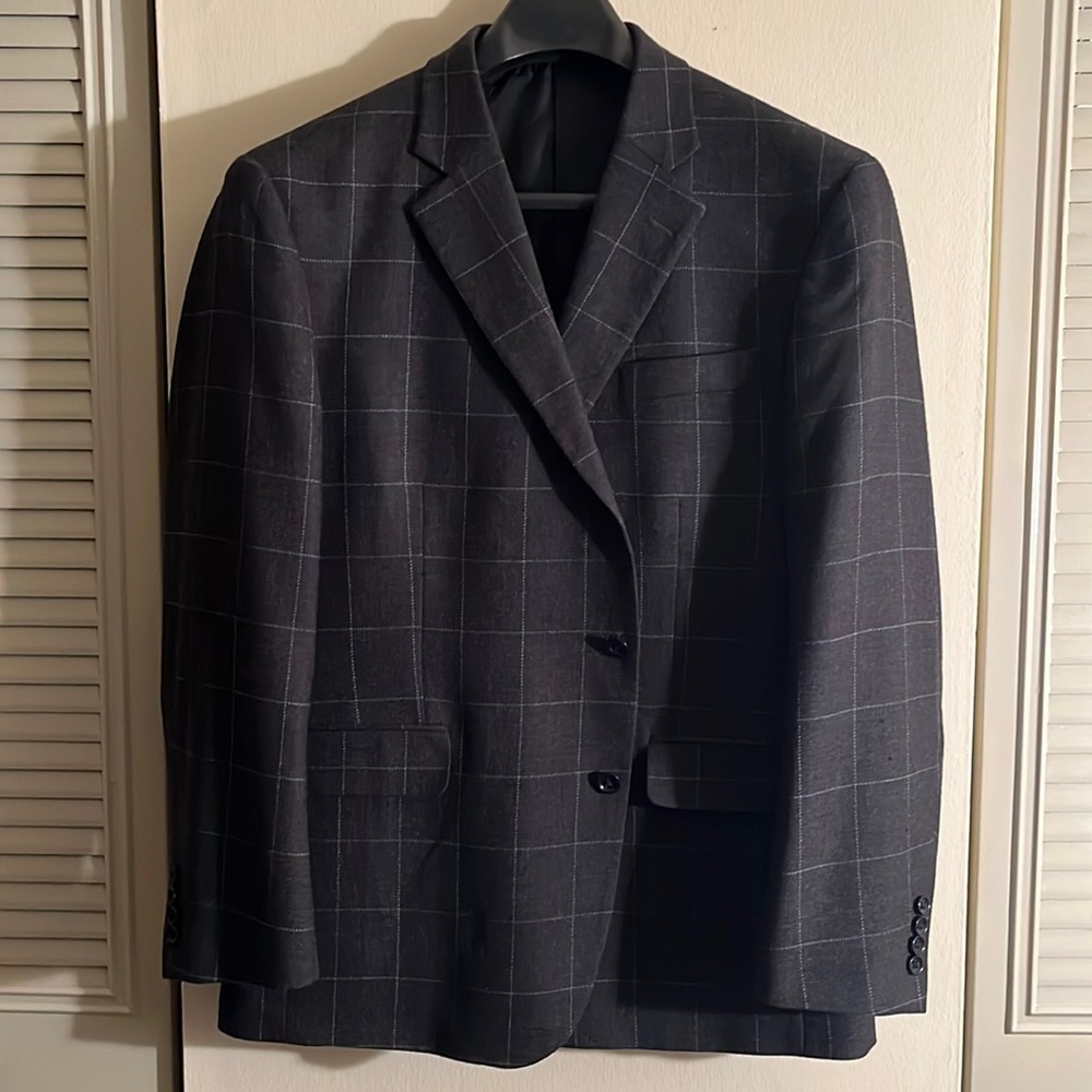 Beautiful charcoal grey wool blazer/w white box print pattern.